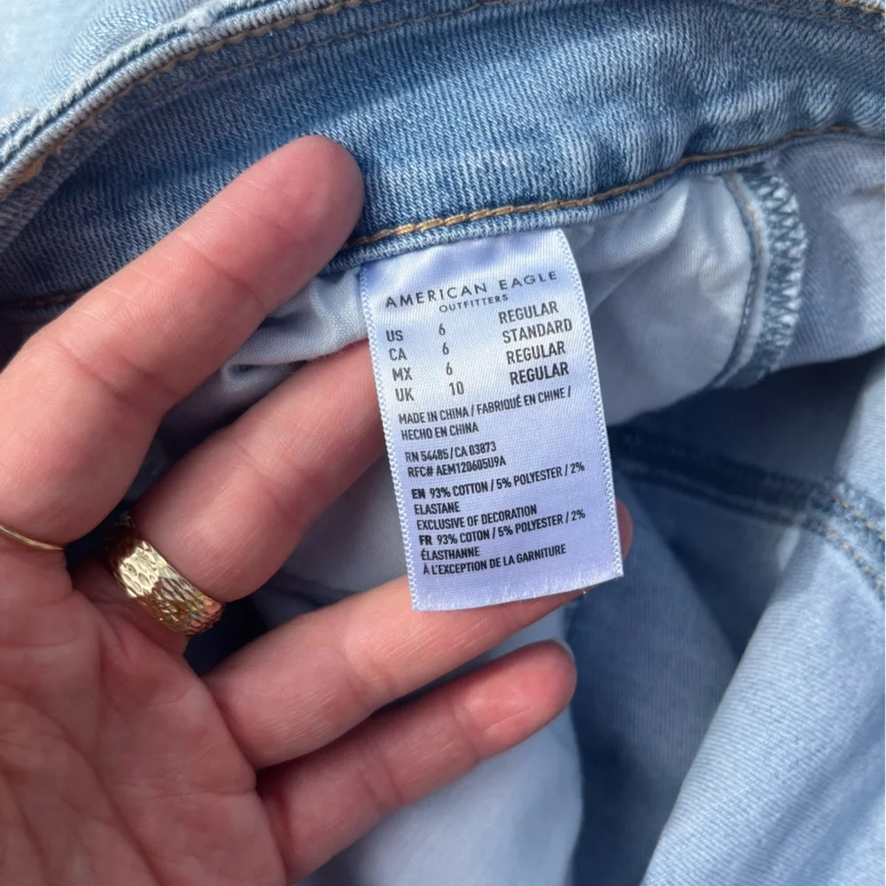 American Eagle Button Front Super Stretch Denim Mini Skirt Lightwash Size 6